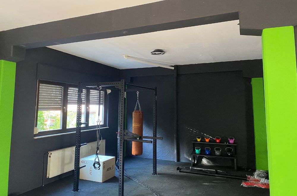 fitplus_Fitnessstudio Illingen Klimmzugstange